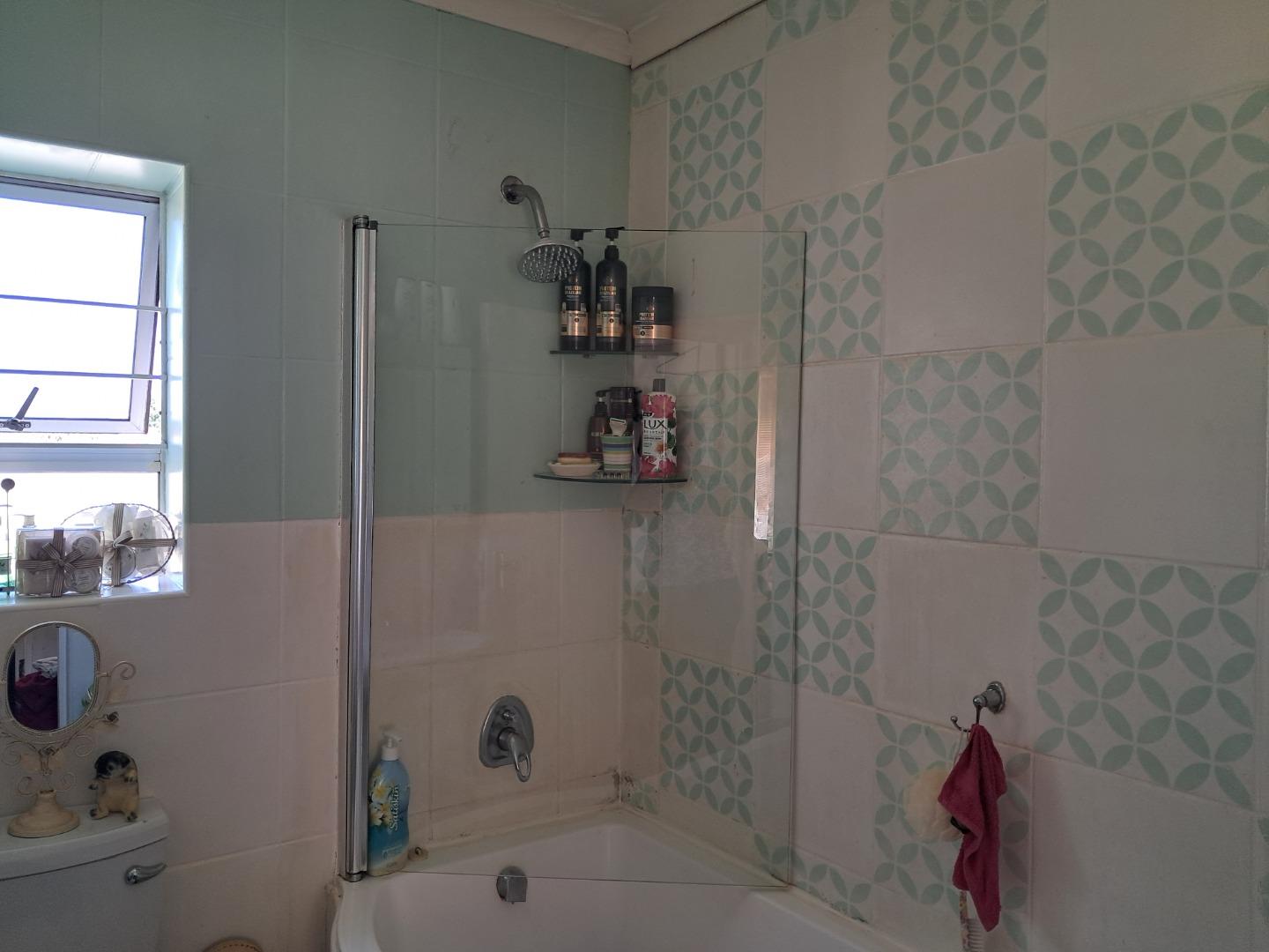 729536_BATHROOM_(3).jpg
