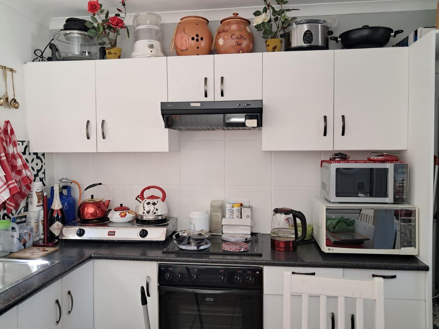 729536_KITCHEN_(5).jpg