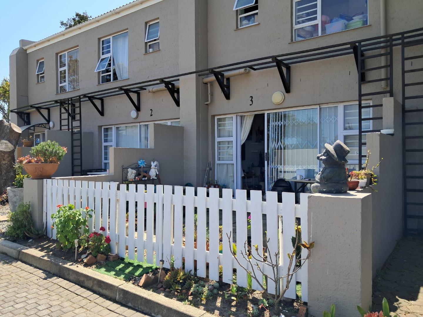 2 Bedroom Apartment for Sale - Western Cape