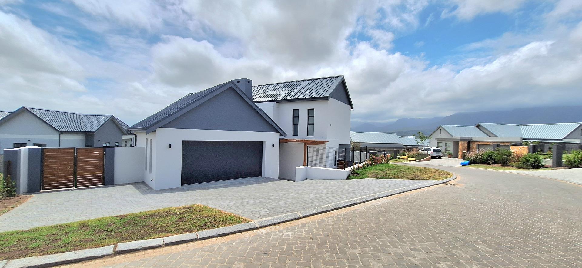 4 Bedroom House for Sale - Western Cape