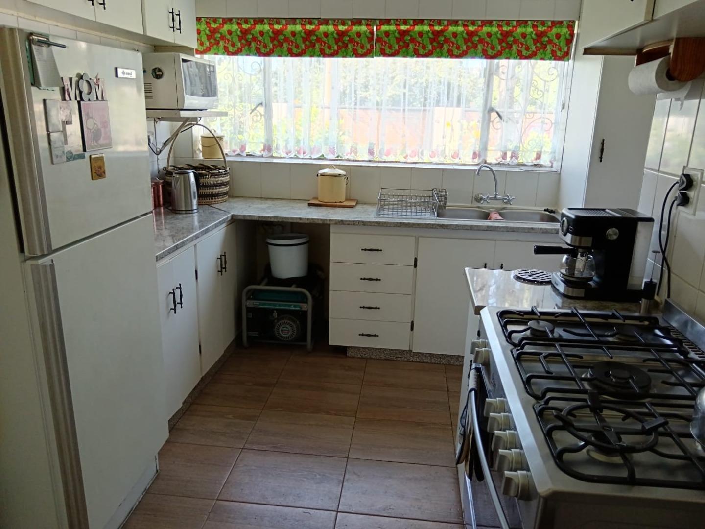 731515_KITCHEN_(4).jpeg