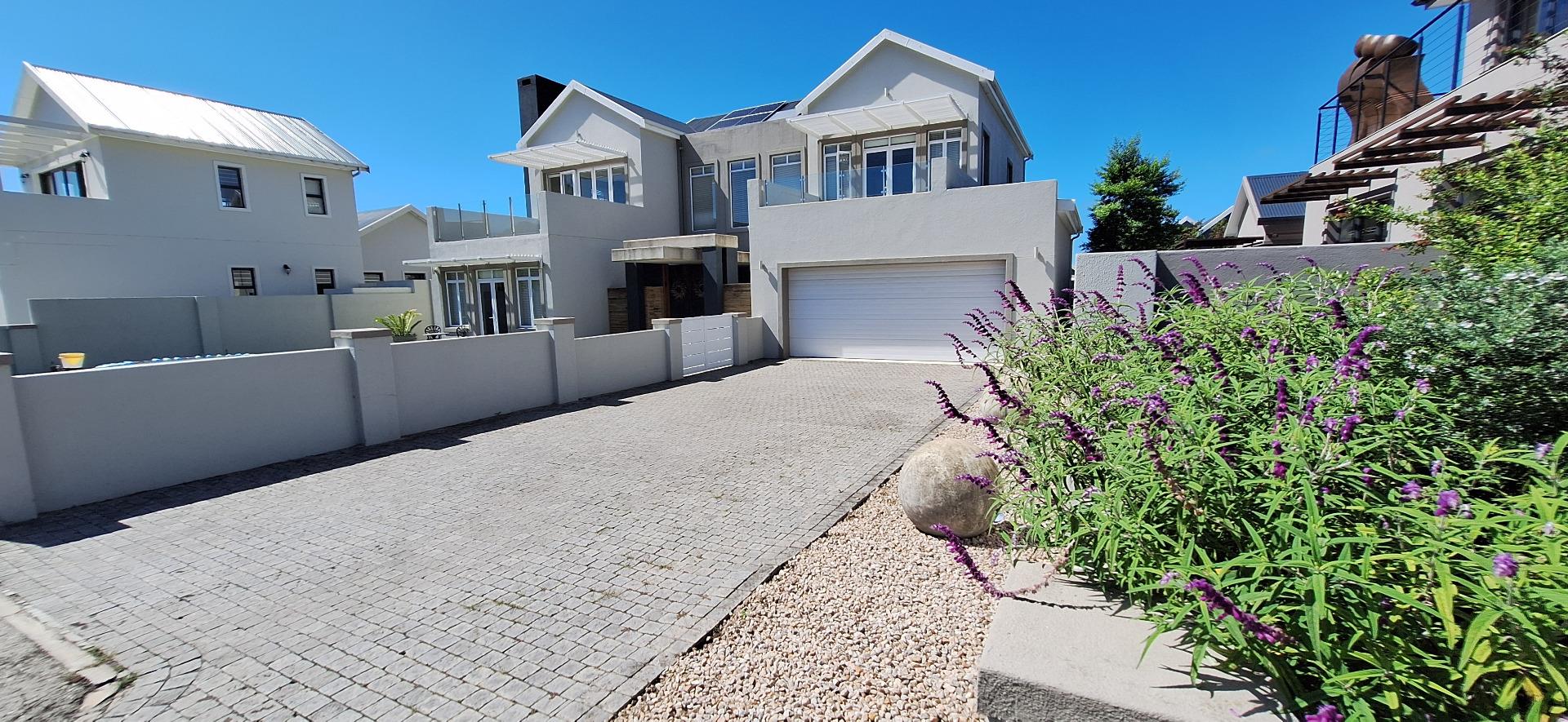 4 Bedroom House for Sale - Western Cape
