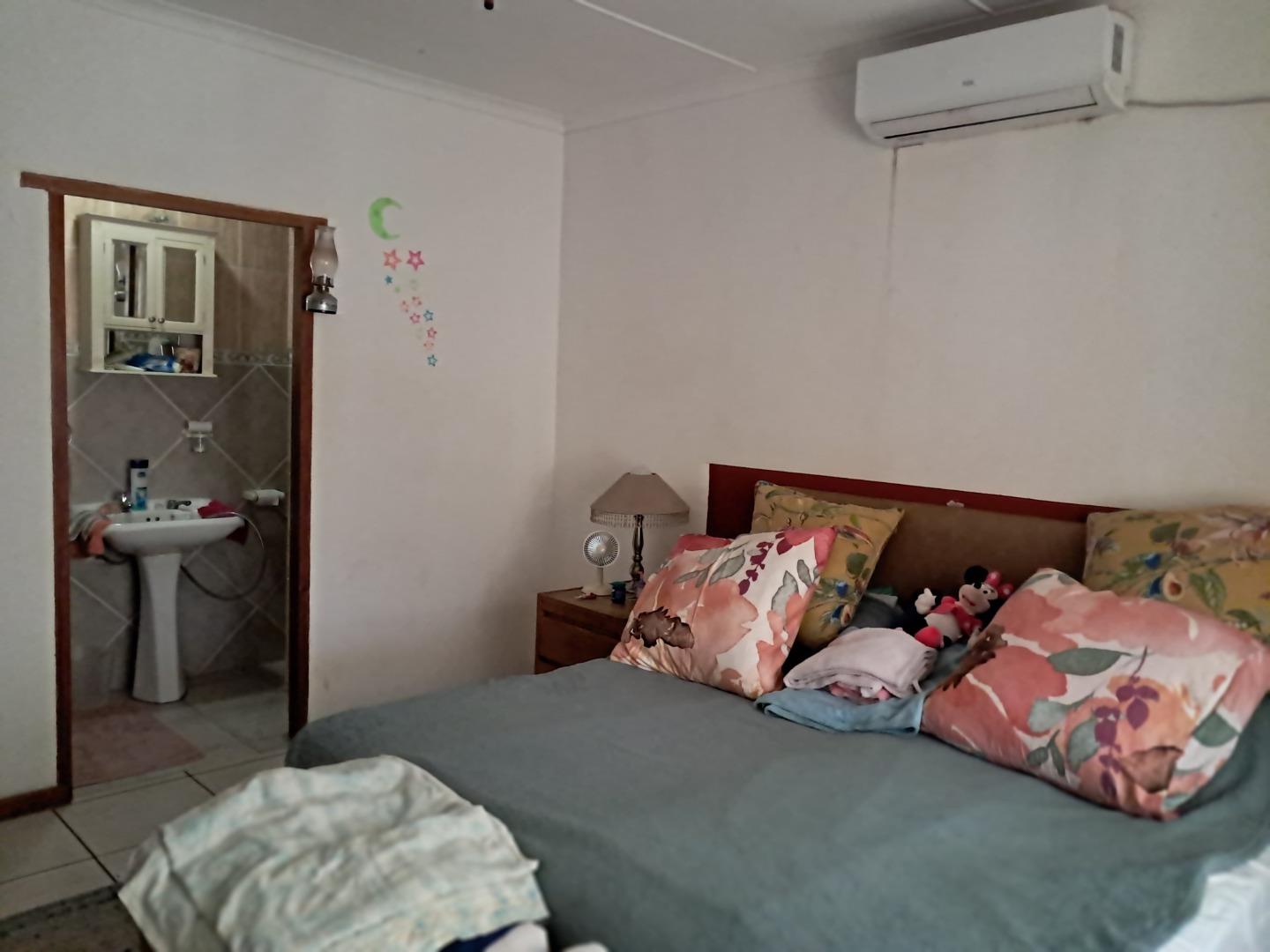 740130_BEDROOM_MAIN.2.jpg