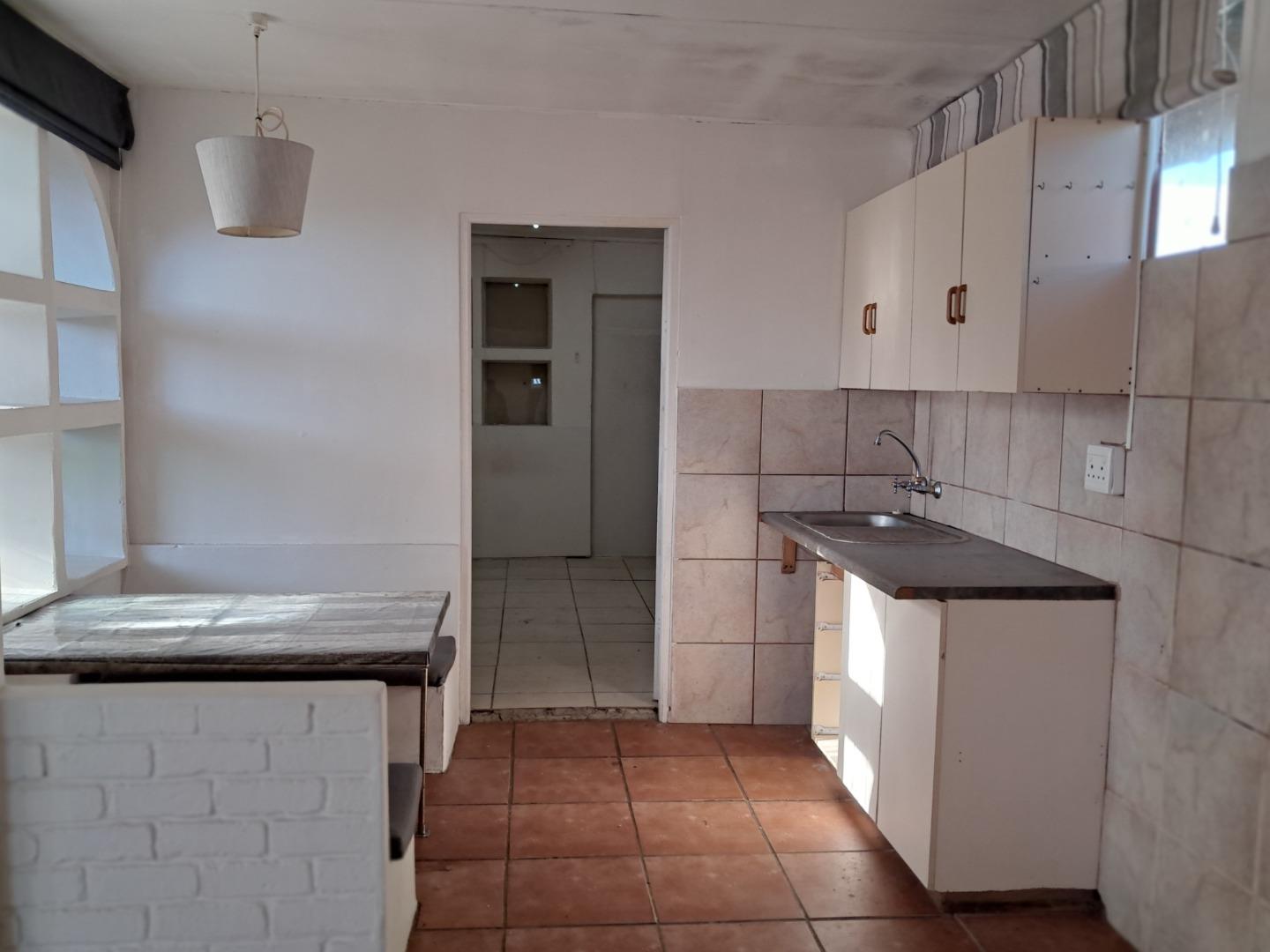 740130_FLAT_-_KITCHEN_.3.jpg