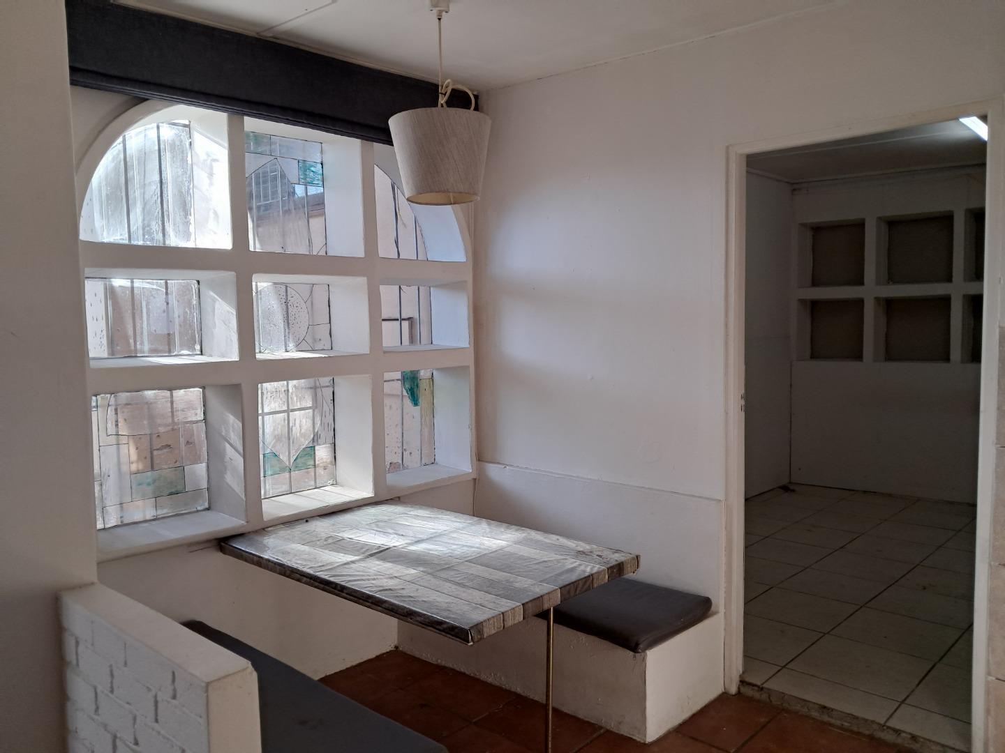 740130_FLAT_-_KITCHEN_.jpg