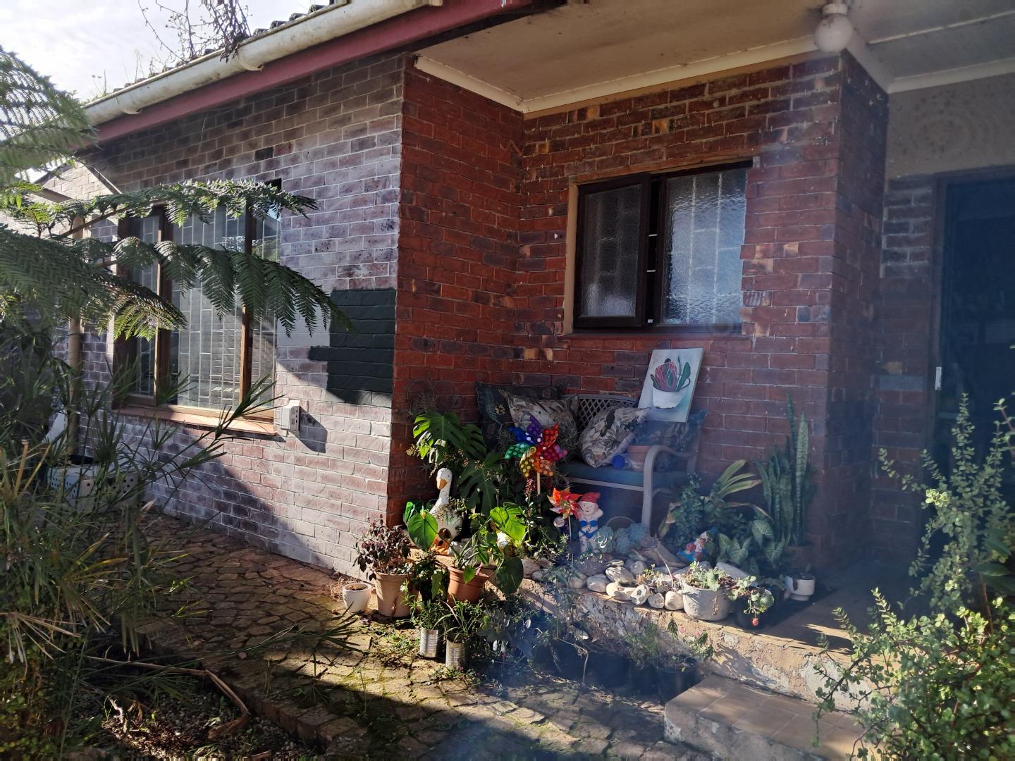 740130_FRONT_-_HOUSE.jpg_2.jpg