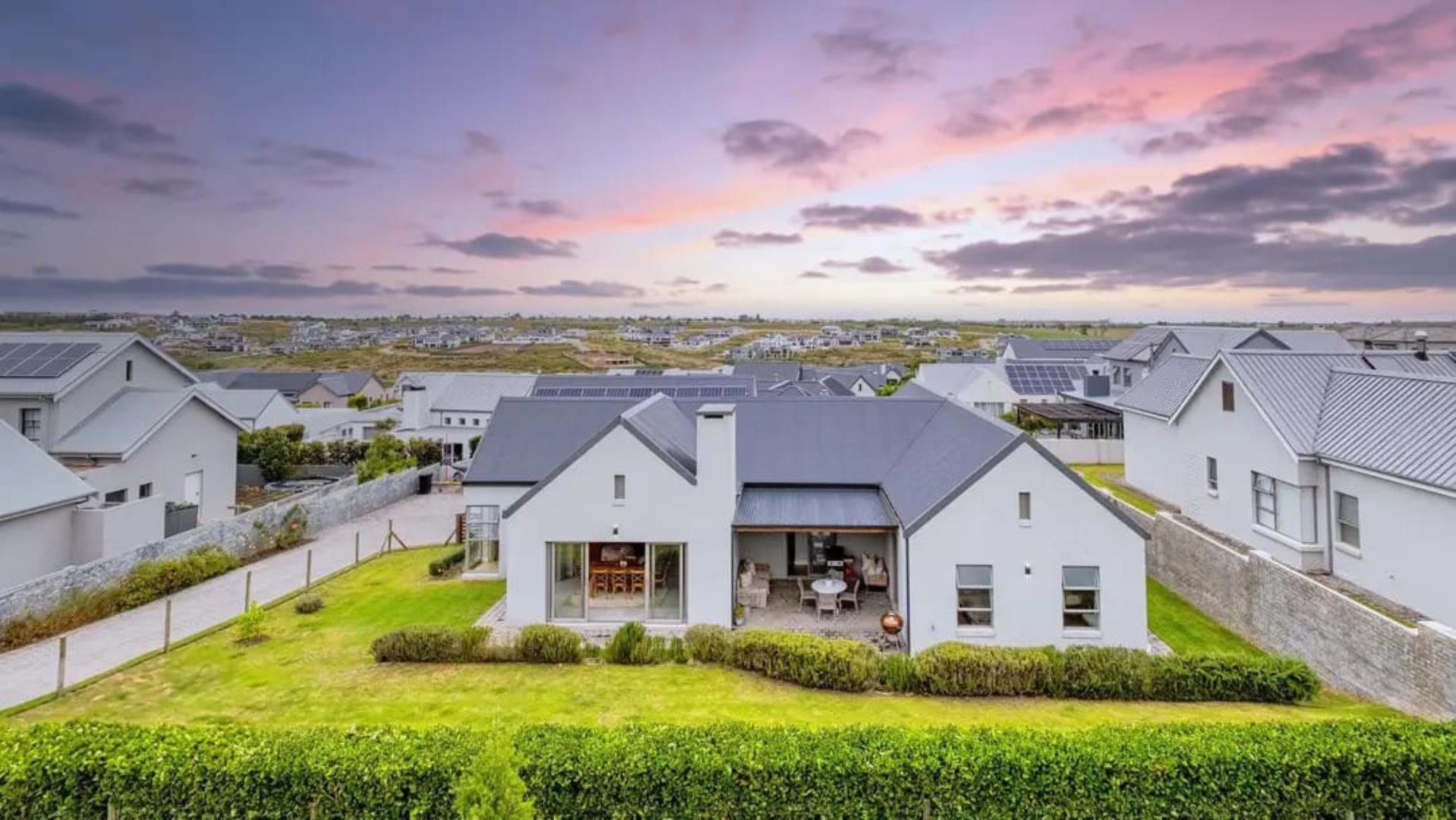 4 Bedroom House for Sale - Western Cape