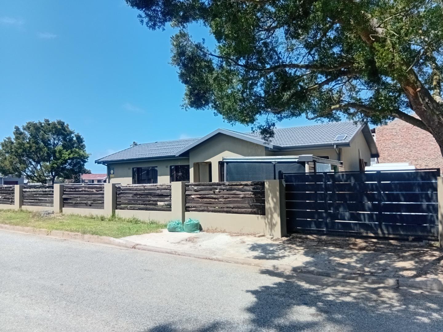 4 Bedroom House for Sale - Western Cape