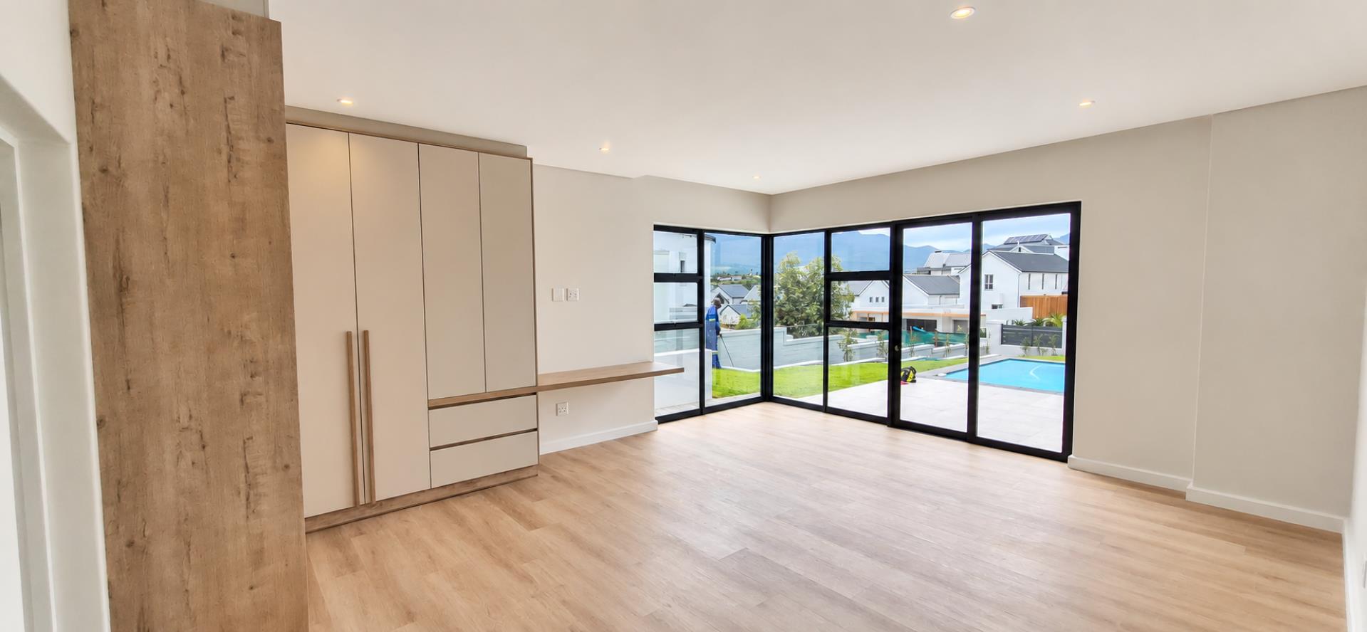 769733_Bright_Minimalist_Room_with_Garden_Views.png